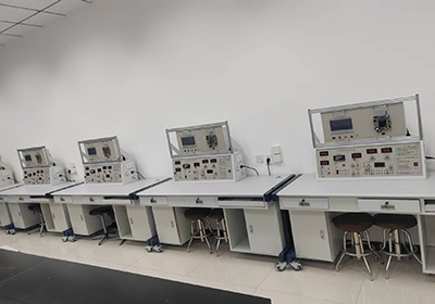 河北医科大学图400280.jpg